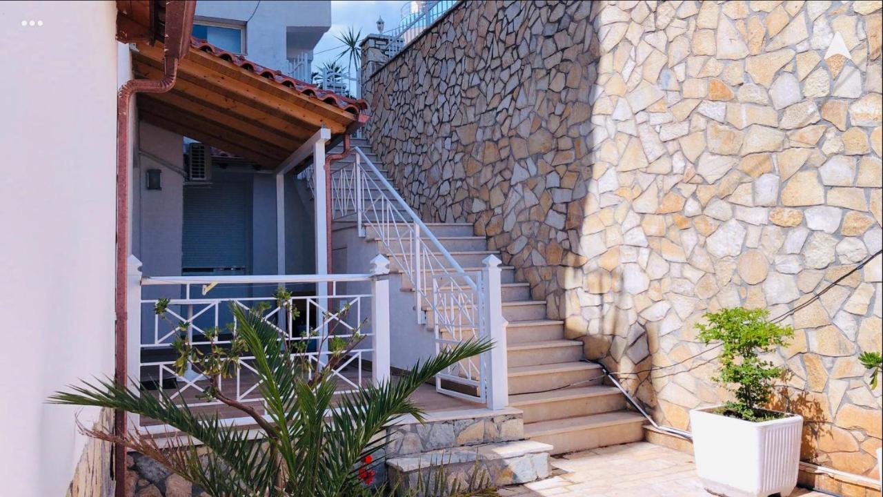 Apartments On The Beach Sarande Exterior photo