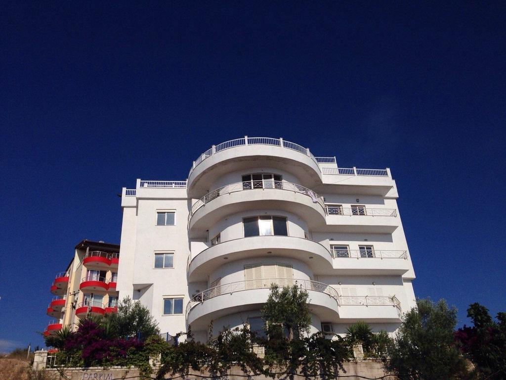 Apartments On The Beach Sarande Exterior photo