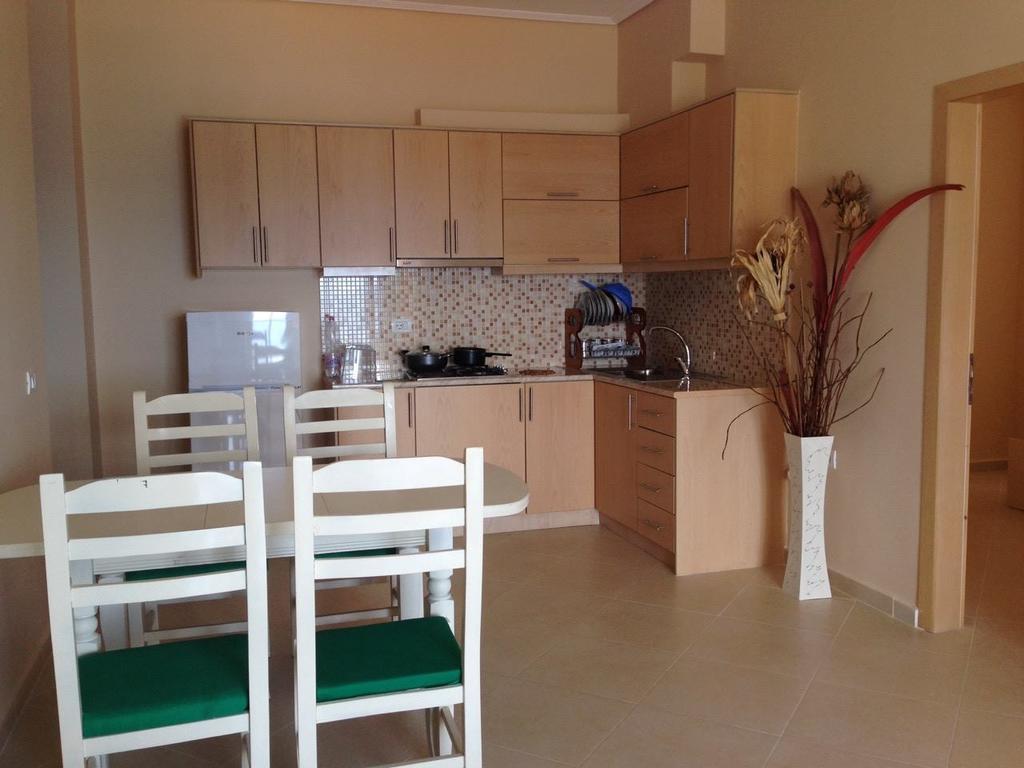 Apartments On The Beach Sarande Room photo