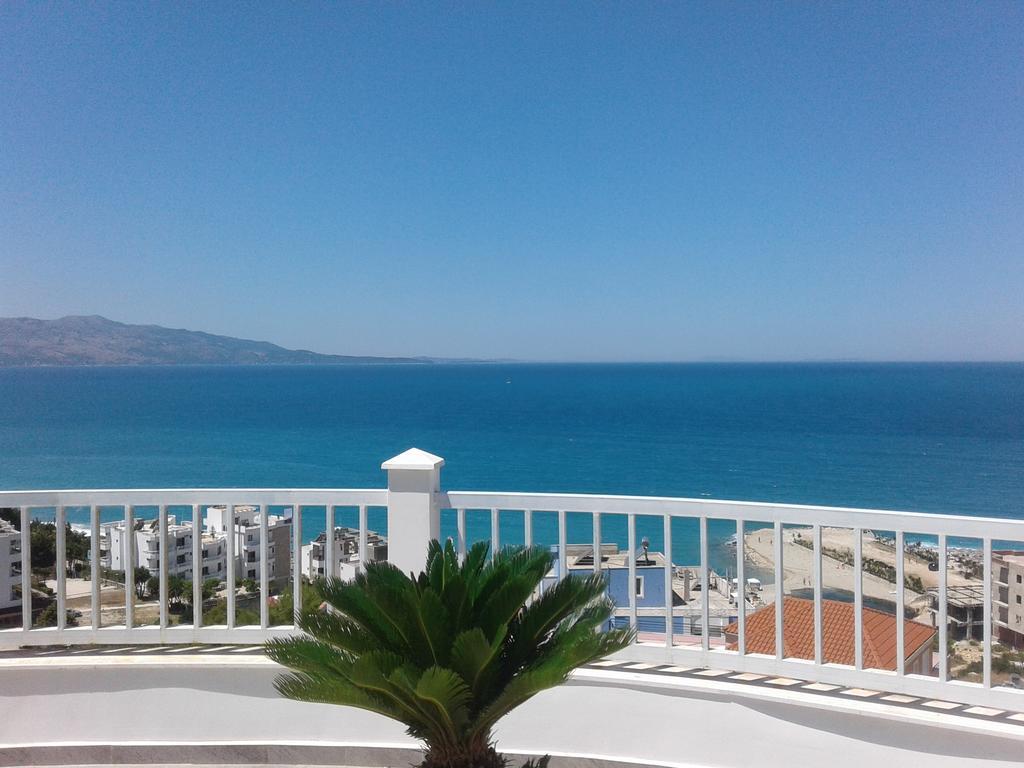 Apartments On The Beach Sarande Exterior photo