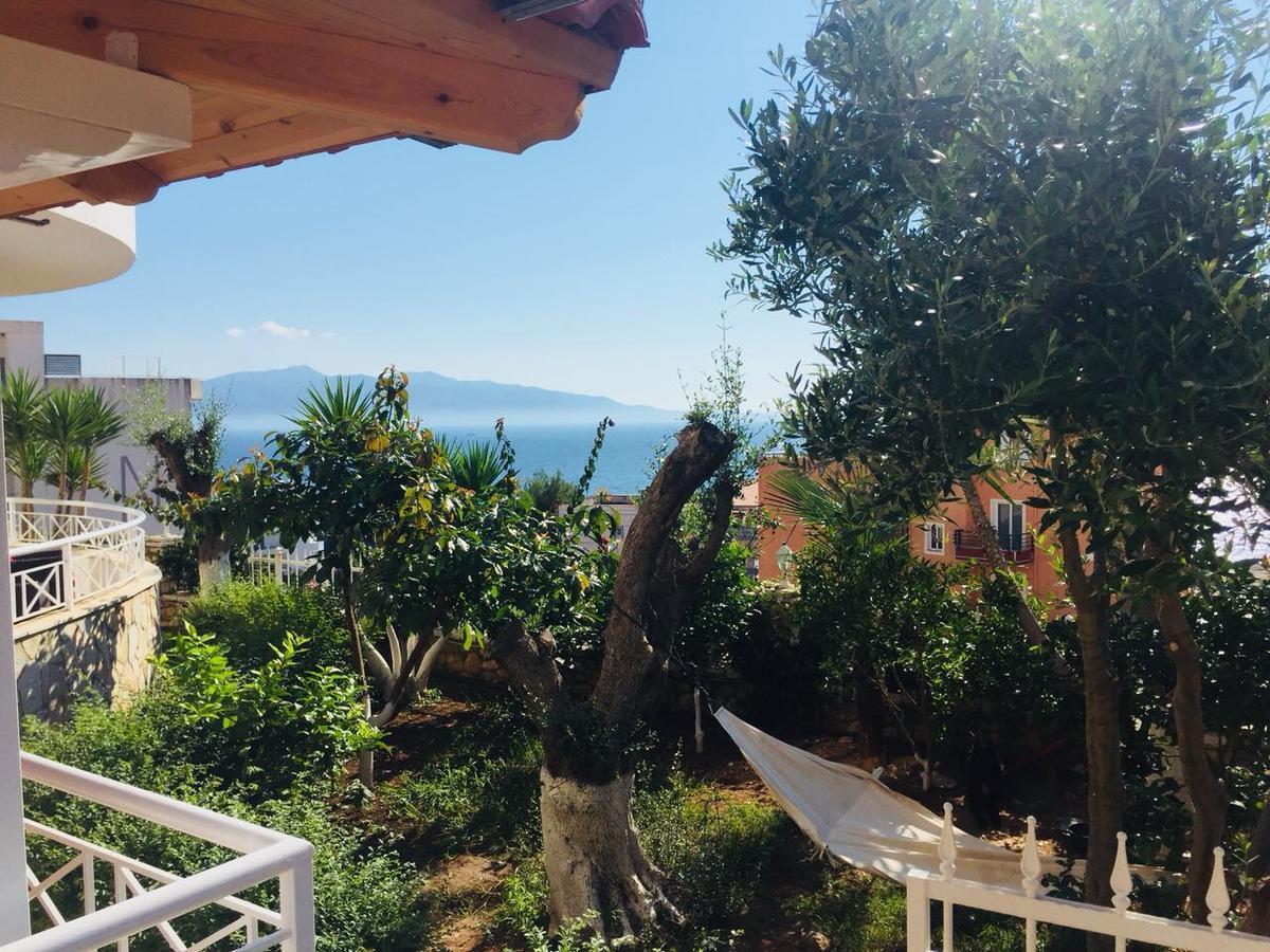 Apartments On The Beach Sarande Exterior photo